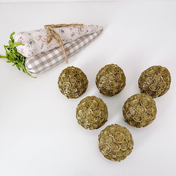 Rose-Covered Easter Eggs – Handcrafted Party Favors, Spring Decor, Wedding Gifts - Picture 2 of 9